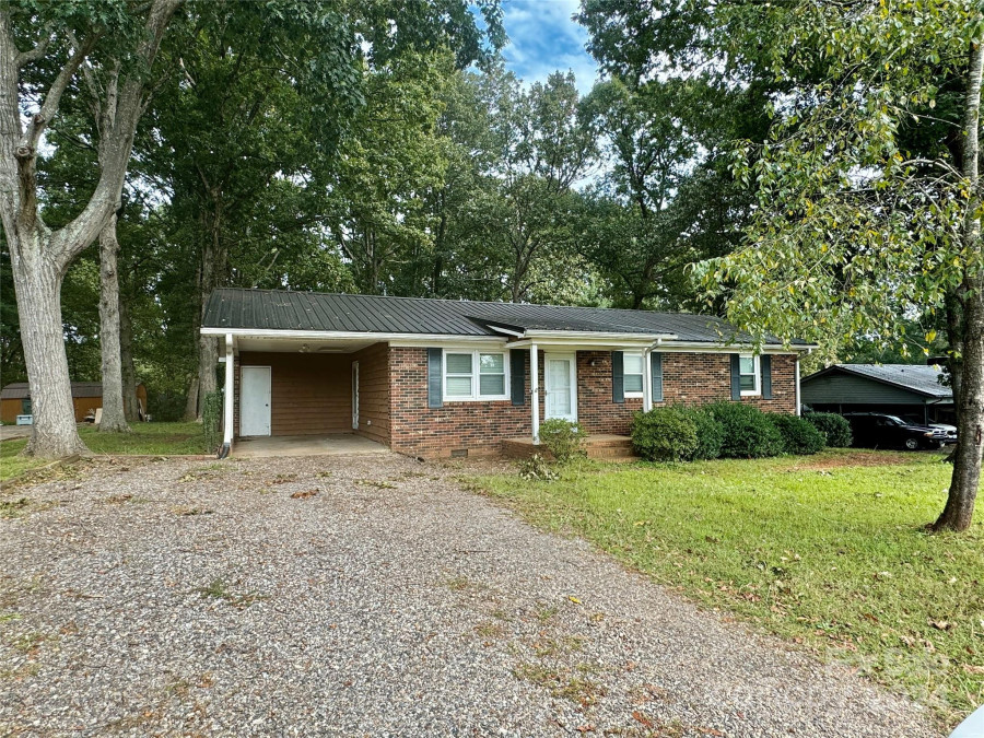 207 Jane Sowers Rd Statesville, NC 28625