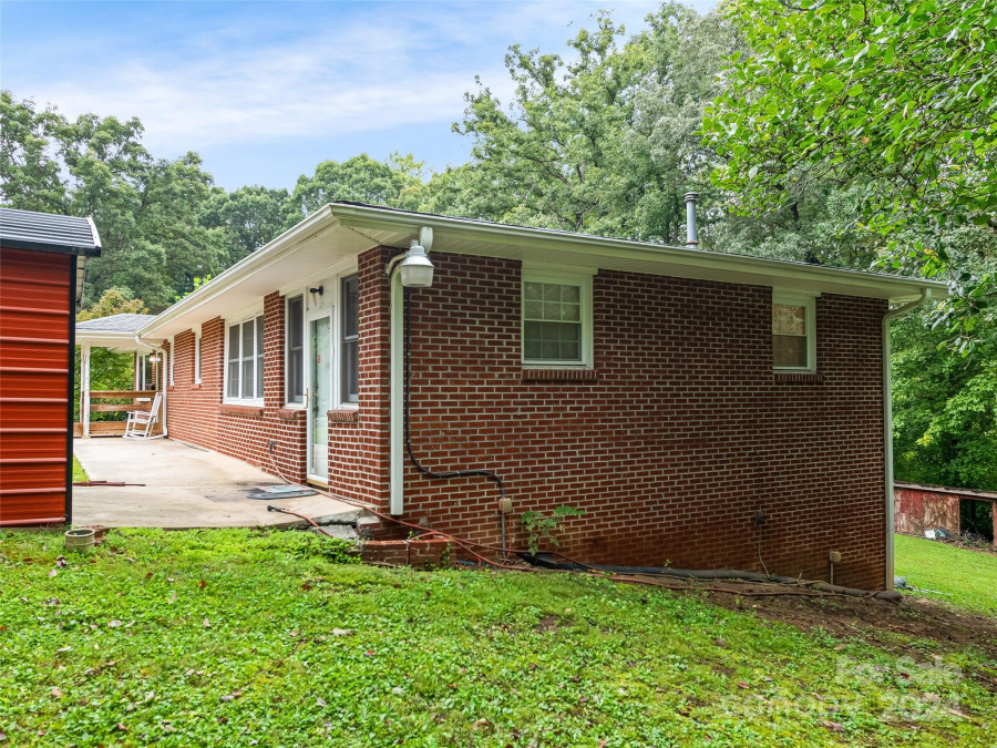 308 Darnell Dr Hendersonville, NC 28791