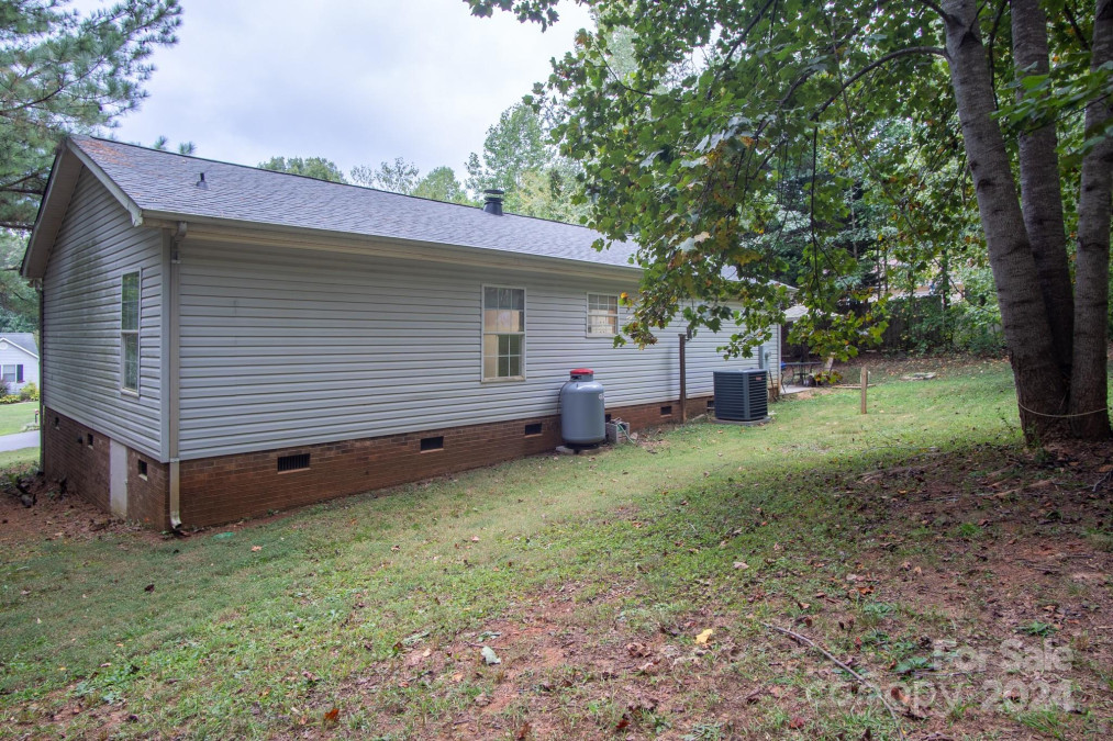 394 Link Dr Iron Station, NC 28080