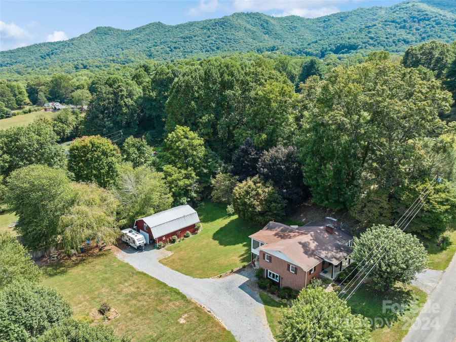 45 Boulder Dr Waynesville, NC 28786