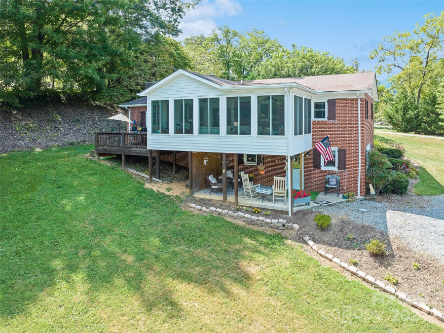 45 Boulder Dr Waynesville, NC 28786