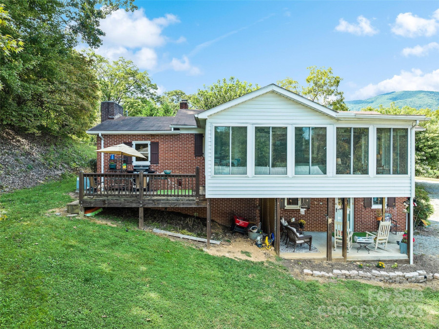 45 Boulder Dr Waynesville, NC 28786