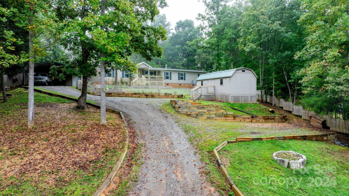 3035 Dalton Dr Morganton, NC 28655