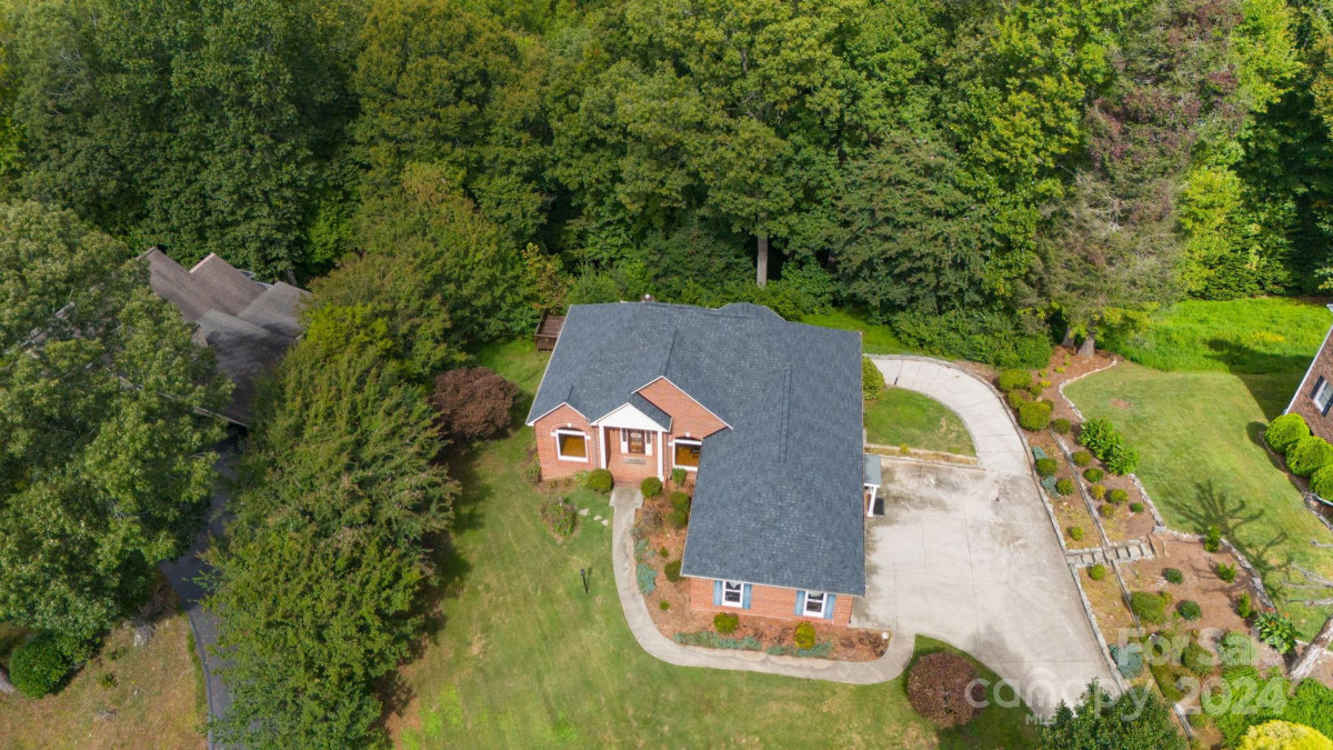 3212 Champion Ln Lenoir, NC 28645