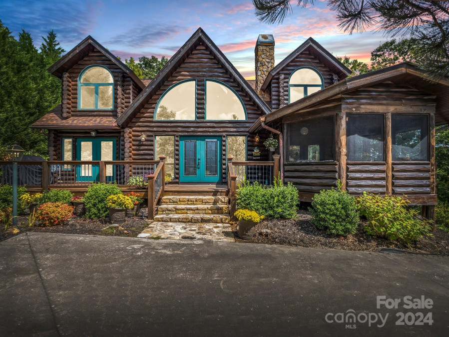 181 Highland Hts Lake Lure, NC 28746