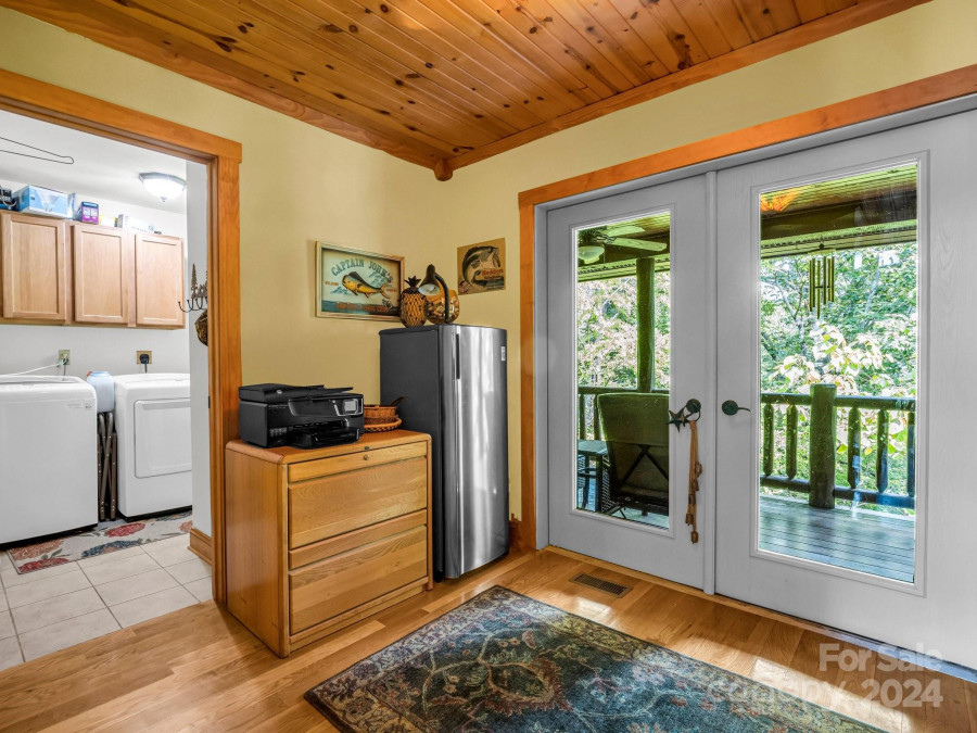 181 Highland Hts Lake Lure, NC 28746