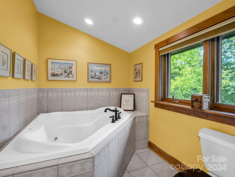 181 Highland Hts Lake Lure, NC 28746