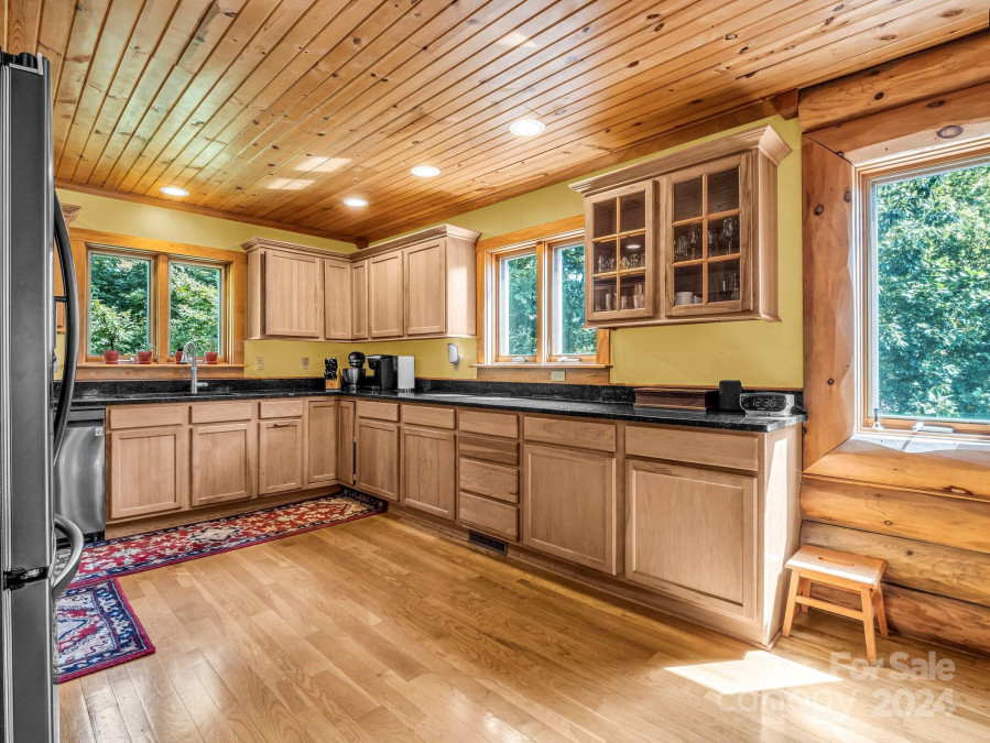 181 Highland Hts Lake Lure, NC 28746