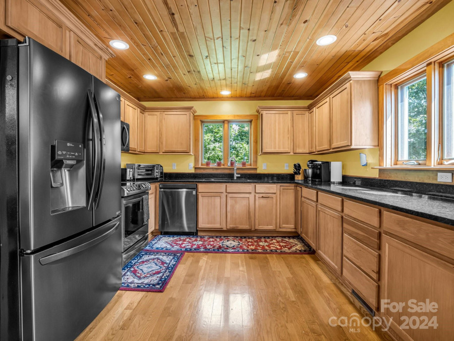 181 Highland Hts Lake Lure, NC 28746