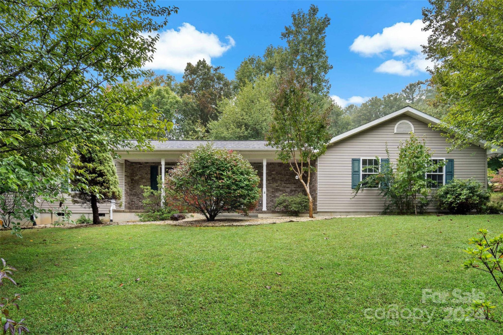 202 Cardinal Crest Ln Asheville, NC 28805