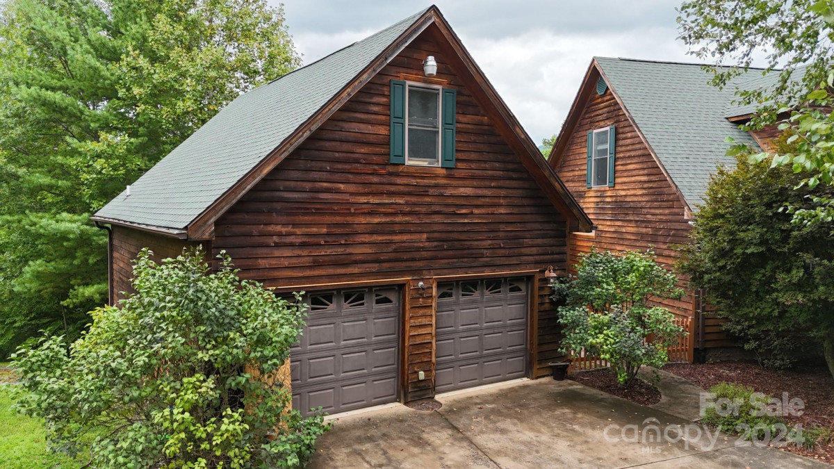 867 Ashe Loop Rd Sylva, NC 28779