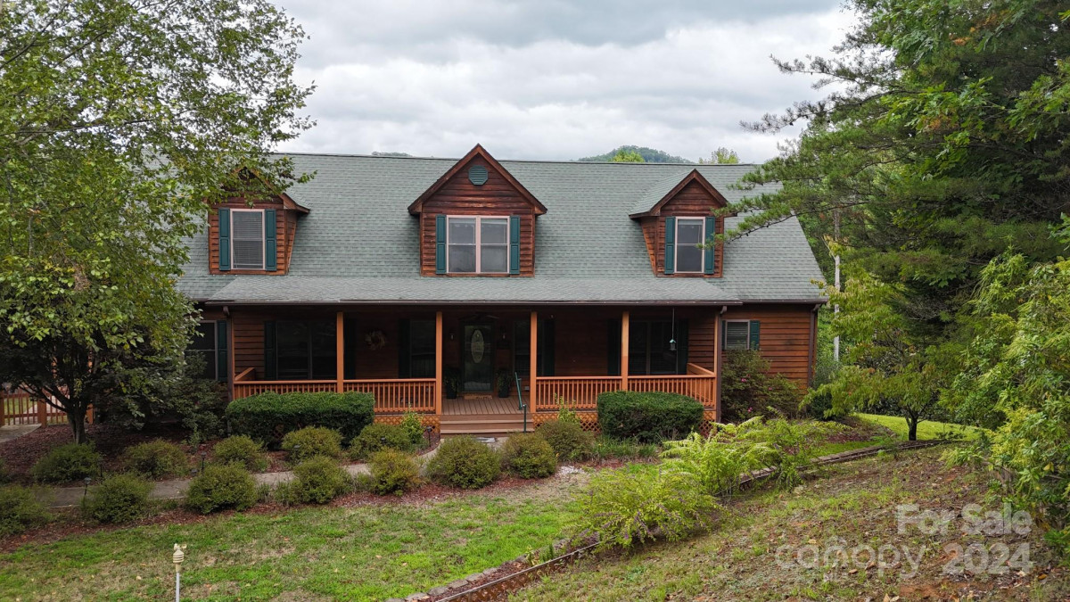 867 Ashe Loop Rd Sylva, NC 28779