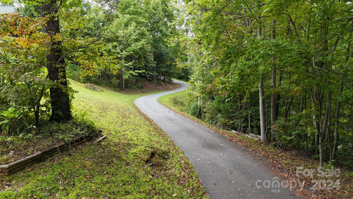 867 Ashe Loop Rd Sylva, NC 28779