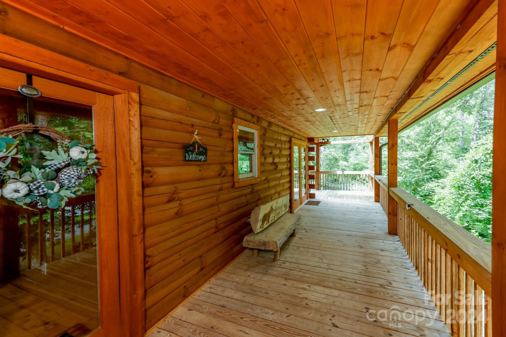 371 Redbird Dr Lake Lure, NC 28746