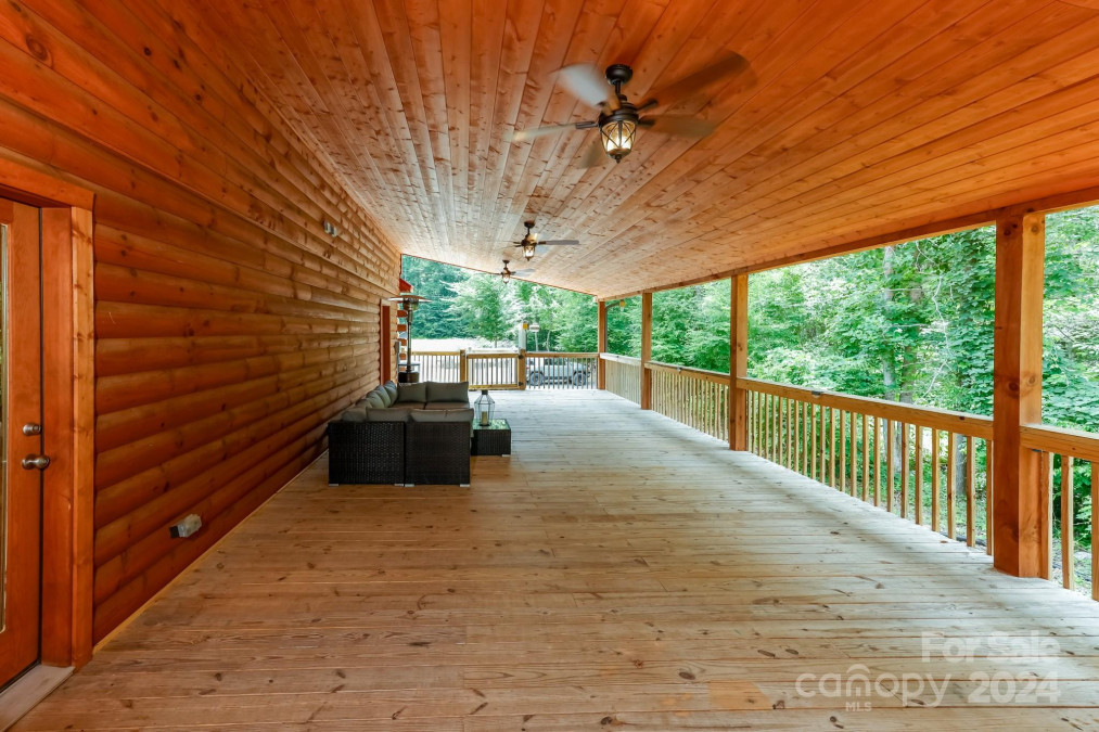 371 Redbird Dr Lake Lure, NC 28746