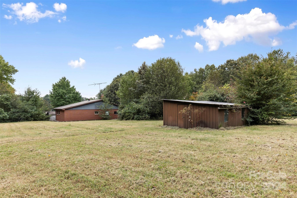 2246 Nc 10 Hw Newton, NC 28658