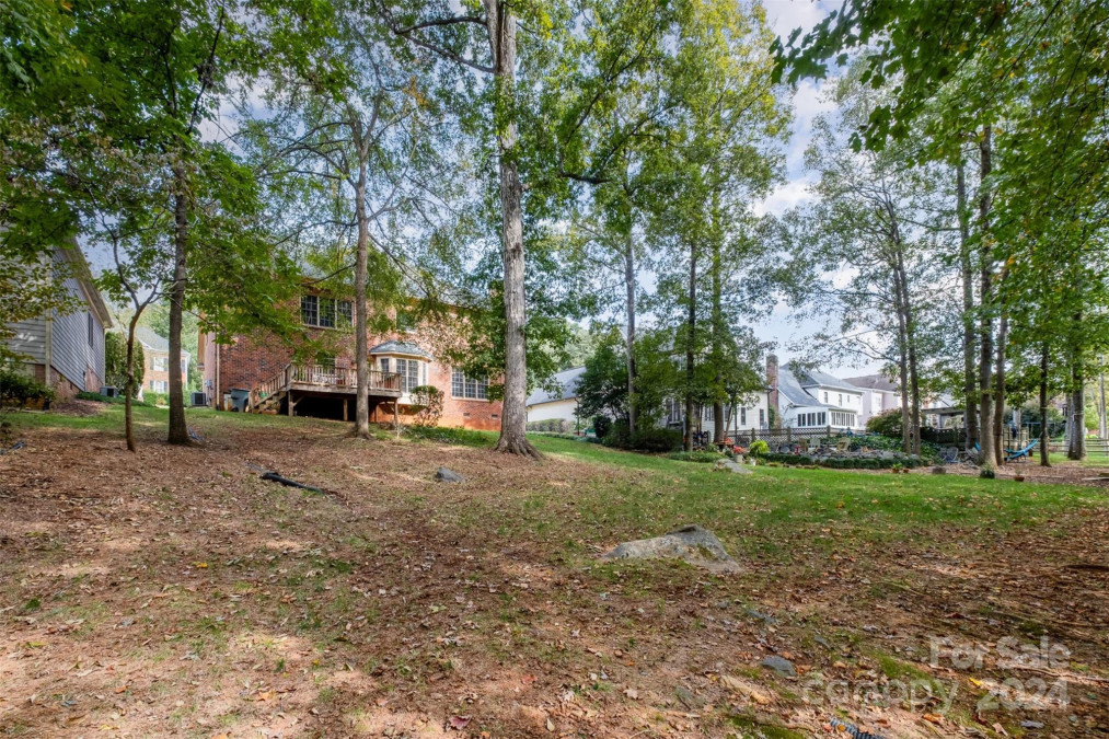 11430 Sir Francis Drake Dr Charlotte, NC 28277