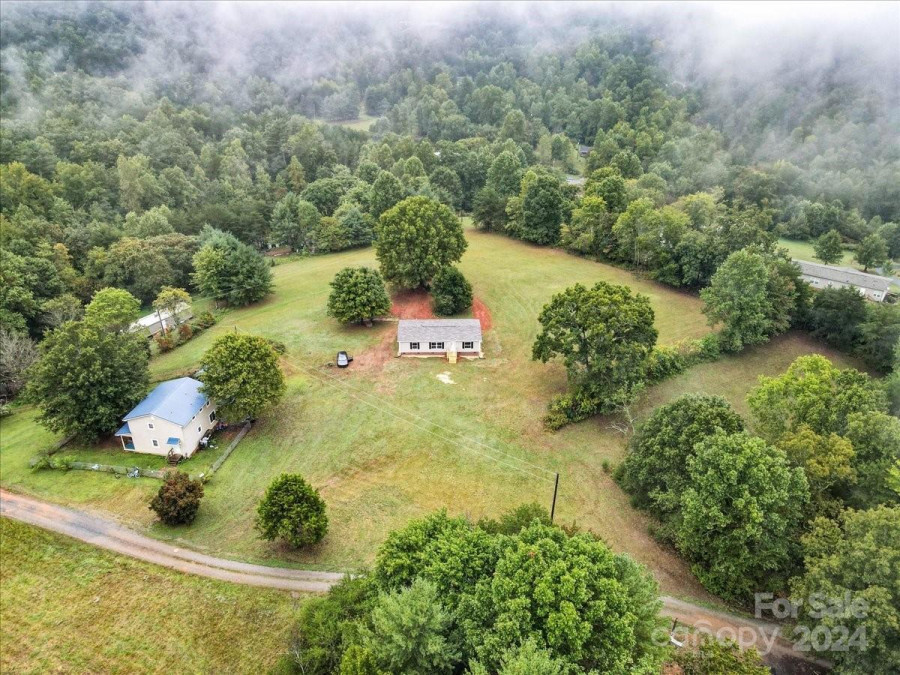 4450 Franklin Smith St Connelly Springs, NC 28612