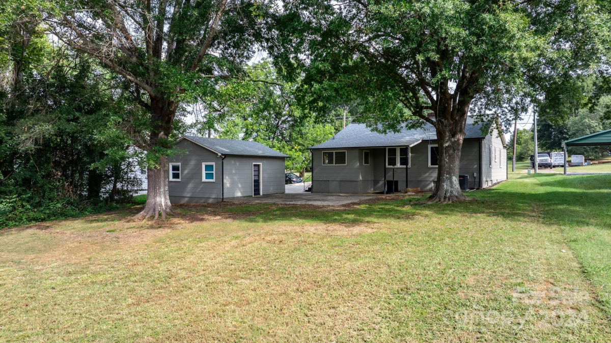 3531 Icard Rhodhiss Rd Connelly Springs, NC 28612