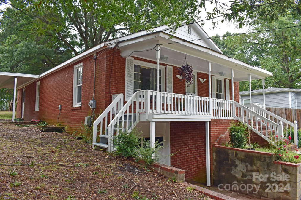 212 Pethel St Kannapolis, NC 28081