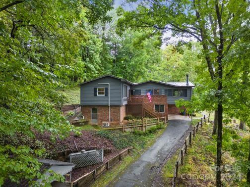 395 Old Fiddle Rd Waynesville, NC 28786