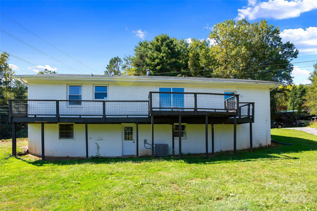 374 Mills Gap Rd Fletcher, NC 28732