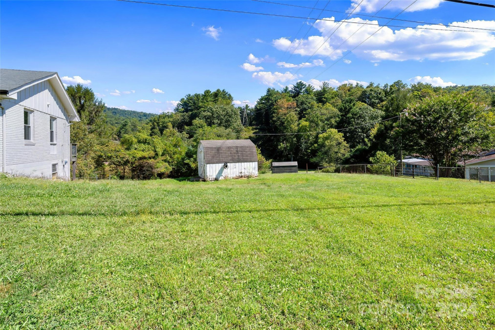 374 Mills Gap Rd Fletcher, NC 28732