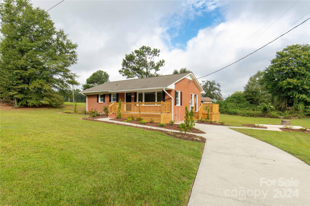 345 Earl Cauthen Rd Heath Springs, SC 29058