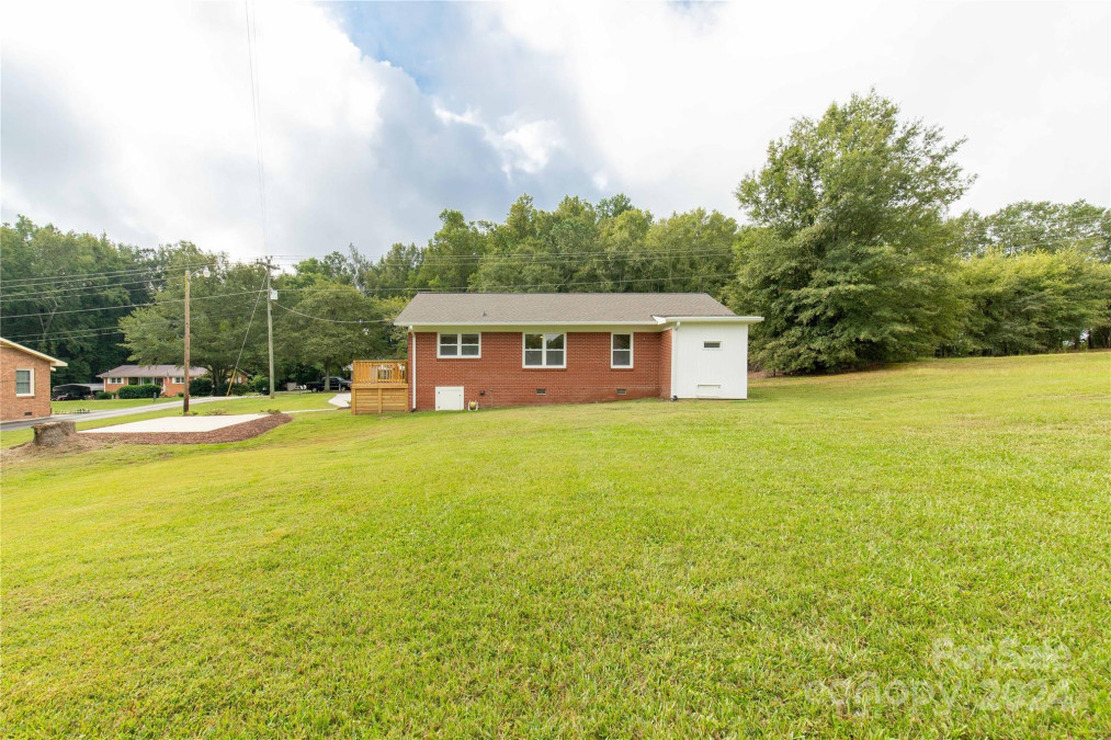 345 Earl Cauthen Rd Heath Springs, SC 29058