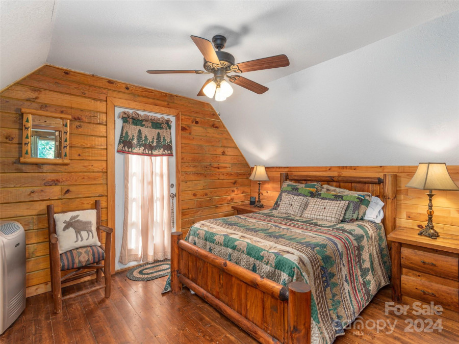 218 Crosspatch Dr Bryson City, NC 28713