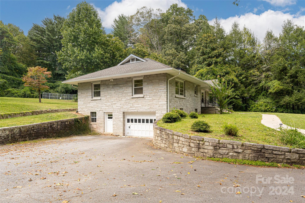 789 Hendersonville Rd Biltmore Forest, NC 28803