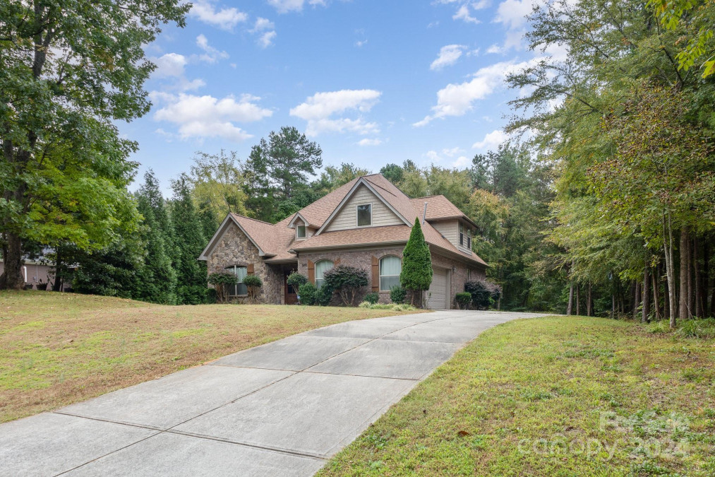 5010 Spicewood Dr Charlotte, NC 28227