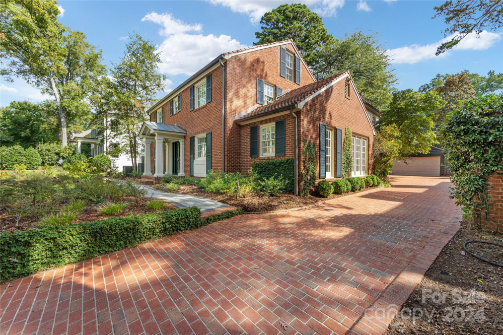 633 Cherokee Rd Charlotte, NC 28207