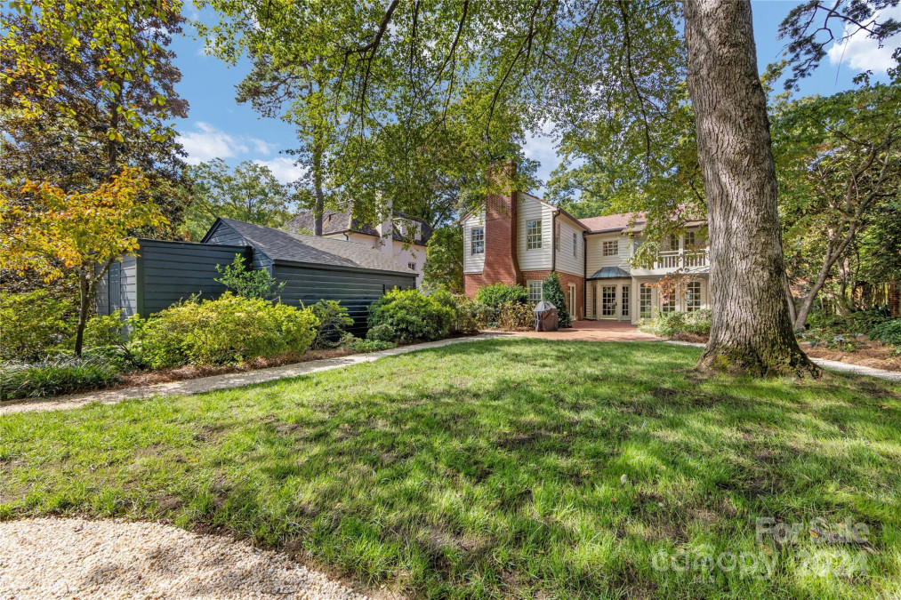 633 Cherokee Rd Charlotte, NC 28207