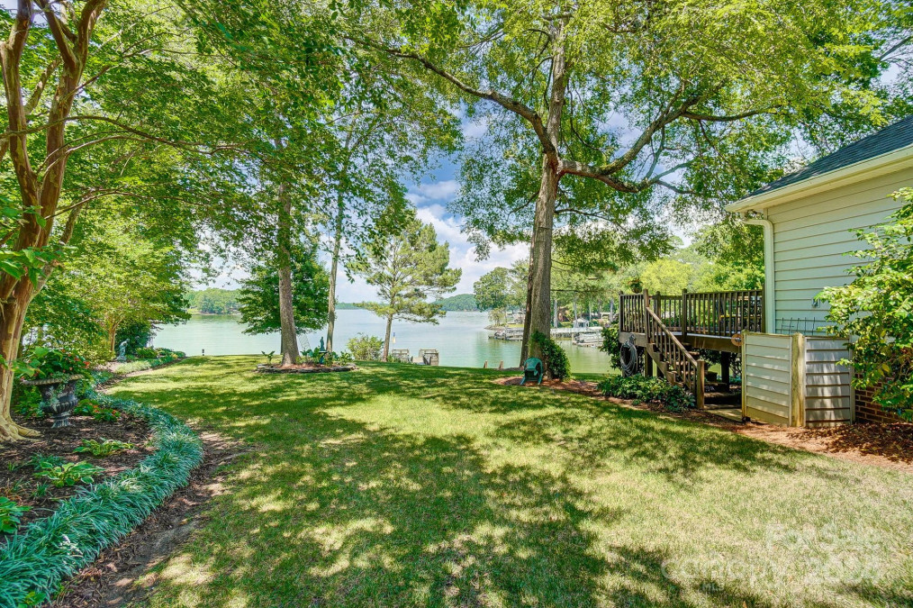 623 Bonum Rd Lake Wylie, SC 29710