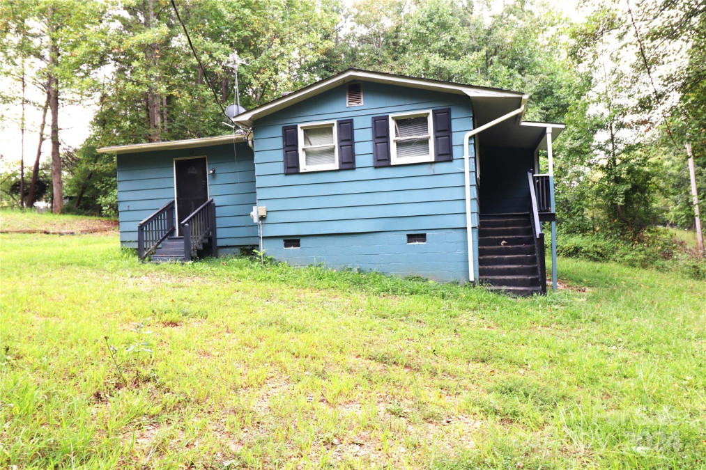 1131 Meandering Ln Lincolnton, NC 28092