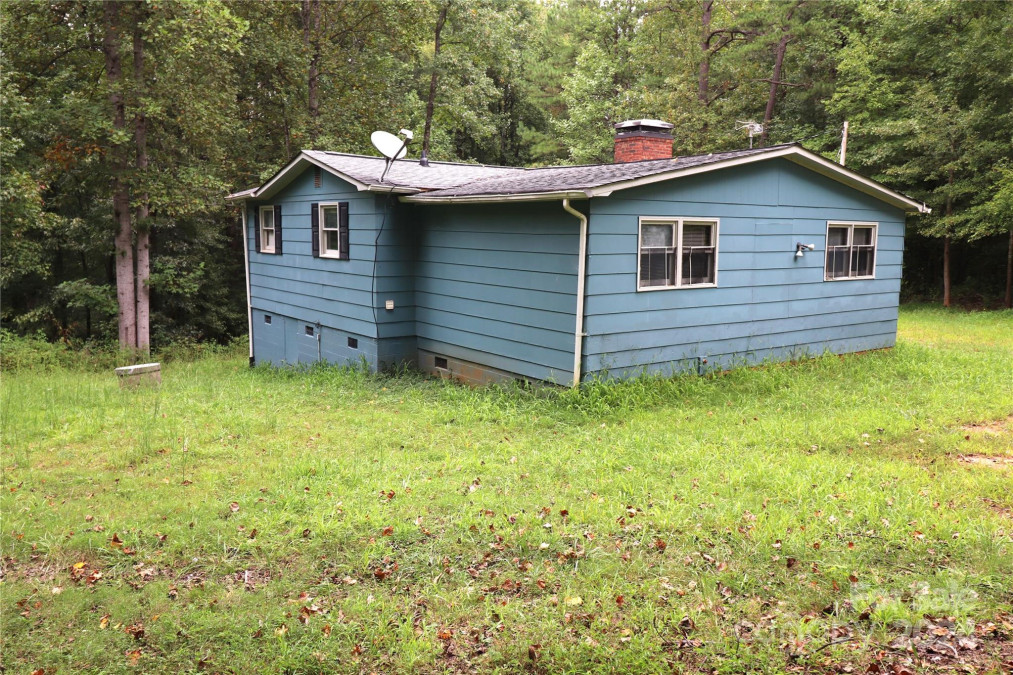 1131 Meandering Ln Lincolnton, NC 28092