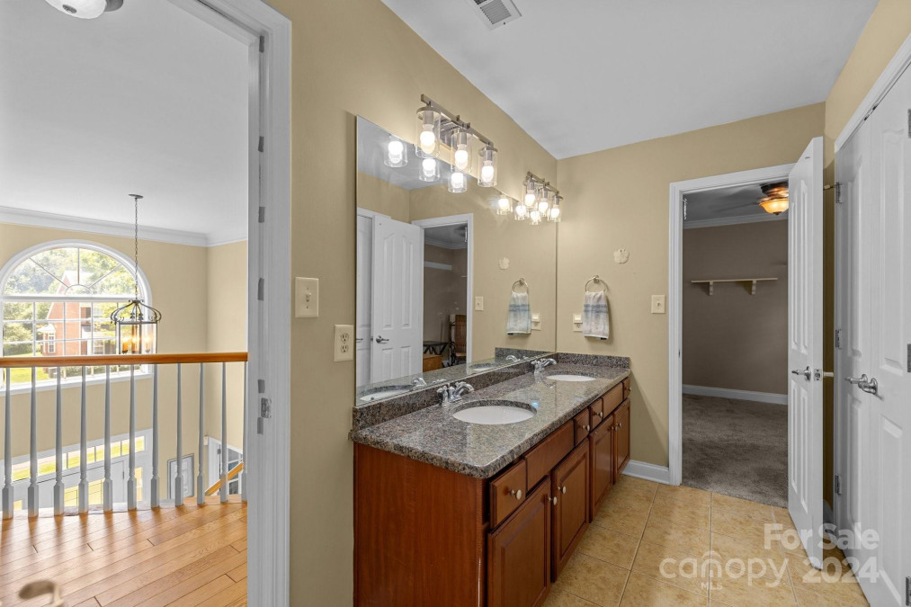 6141 Abergele Ln Matthews, NC 28104