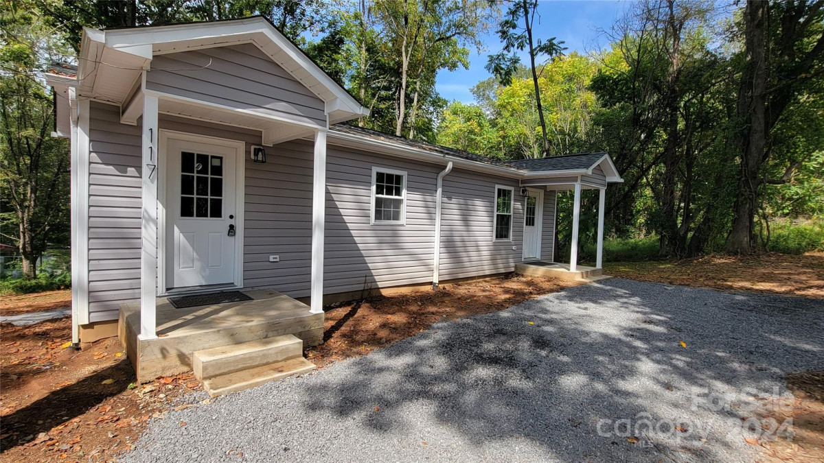 117 Hibriten Mountain Rd Lenoir, NC 28645