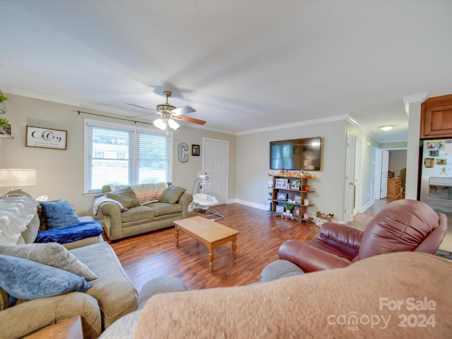 2203 Carter Dr Albemarle, NC 28001