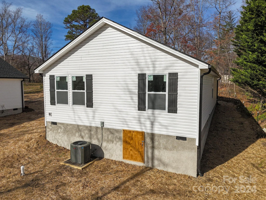 17 Avena St Black Mountain, NC 28711