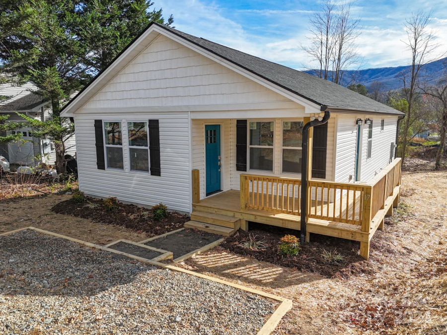 17 Avena St Black Mountain, NC 28711