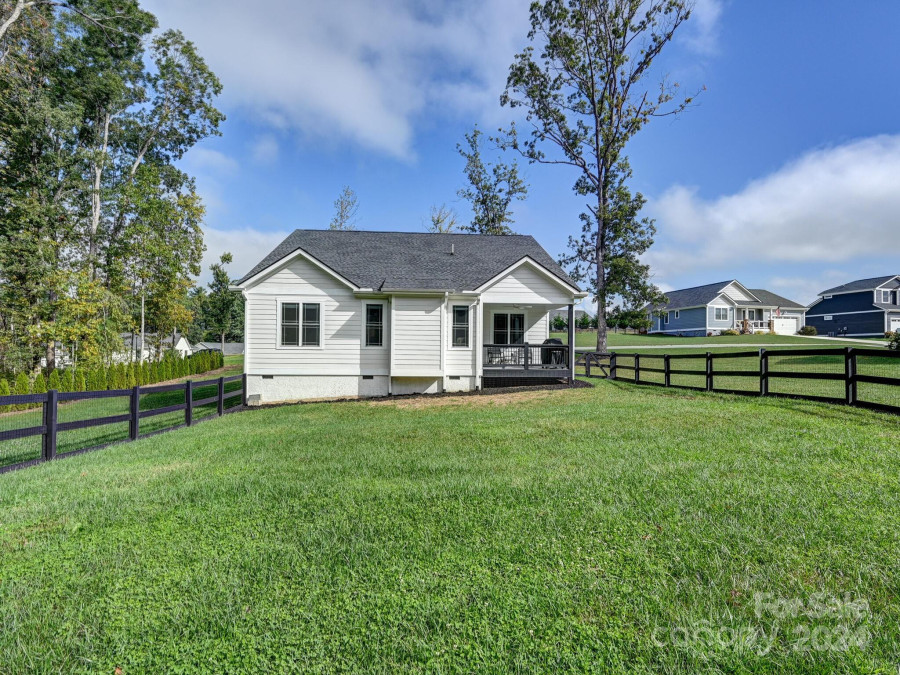 312 Windy Acres Knoll Dr Hendersonville, NC 28792