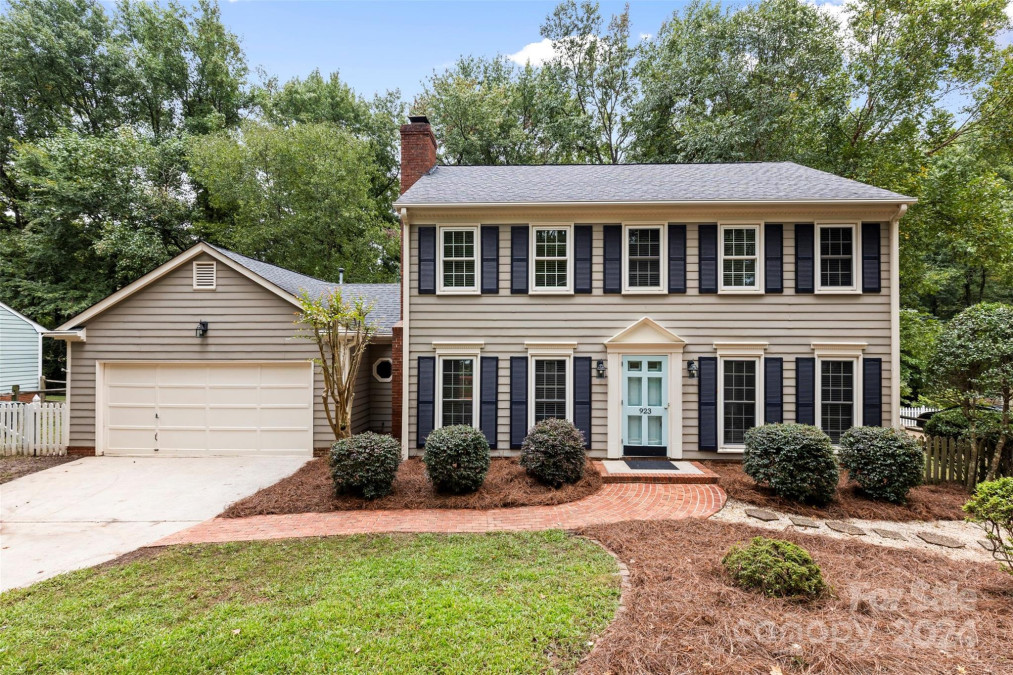 923 Somersby Ln Matthews, NC 28105