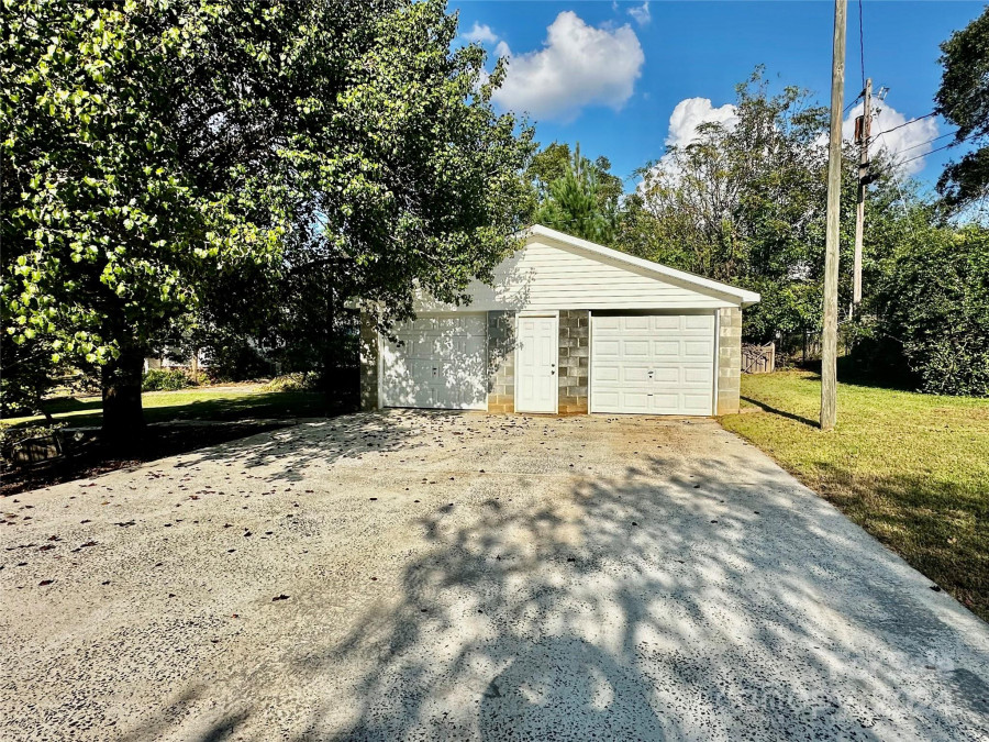 107 Woodland Ave Great Falls, SC 29055