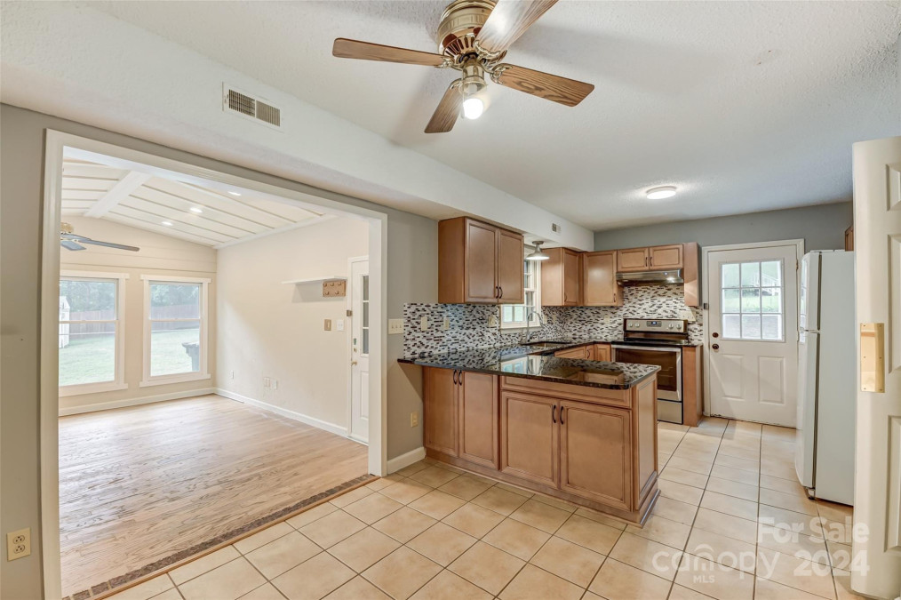 316 Epperstone Ln Matthews, NC 28105