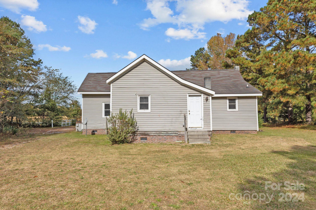 300 Wellie Ln Clinton, NC 28328