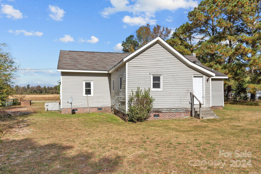 300 Wellie Ln Clinton, NC 28328