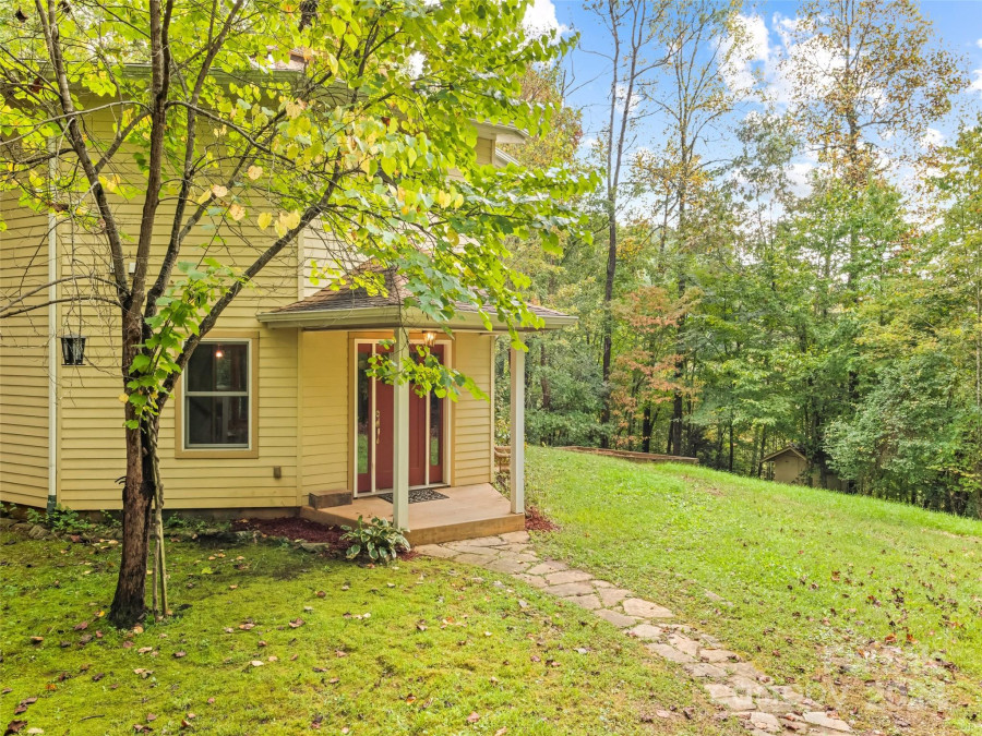 630 Rustic Heights Rd Waynesville, NC 28785