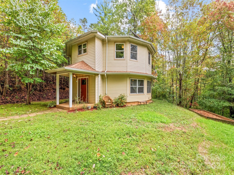 630 Rustic Heights Rd Waynesville, NC 28785